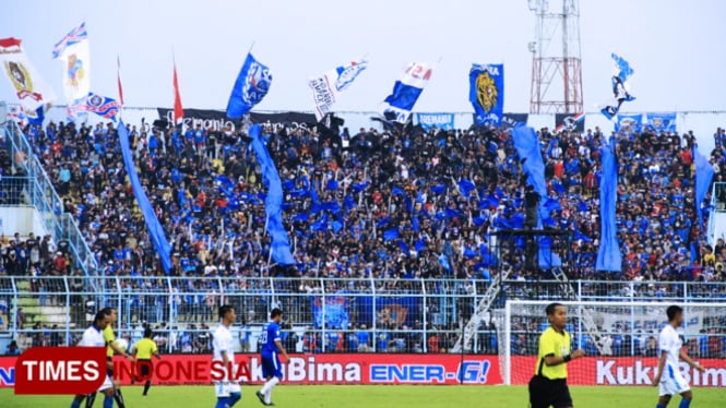 Pertandingan Arema FC saat melawan Persib Bandung (Foto: Dokumen TIMES Indonesia)