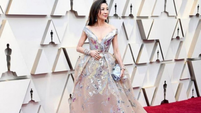 Michelle Yeoh di karpet merah Oscar 2019