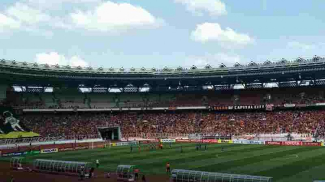 Suporter Persija, The Jakmania di Stadion Utama Gelora Bung Karno (SUGBK)