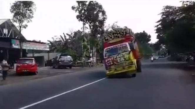 Truk oleng