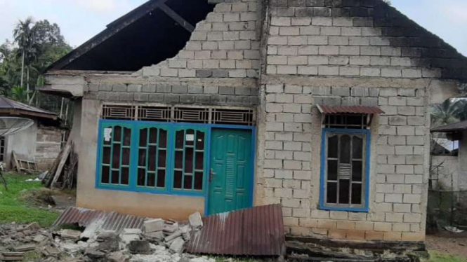 Sebelas Warga Solok Selatan Luka-luka akibat Gempa 5.6 SR