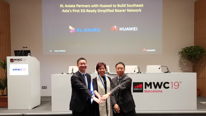 Pengumuman kemitraan XL Axiata dan Huawei di MWC 2019
