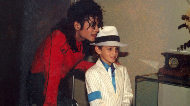 Dalam film dokumenter berjudul Leaving Neverland, Wade Robson (dalam foto) mengklaim Michael Jackson melecehkannya secara seksual pada 1990an - Channel 4