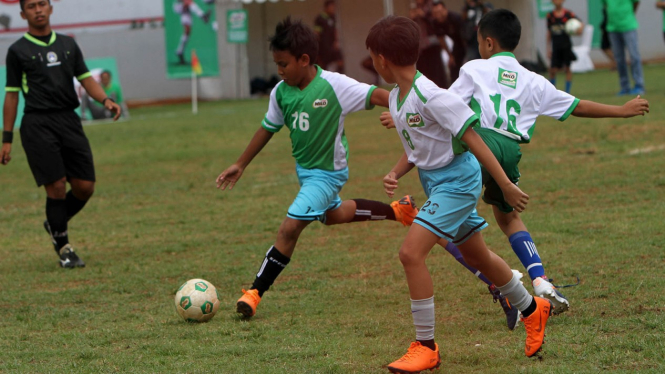 Kurniawan & Ponaryo Meriahkan Pembukaan MILO Football Championship 2019.