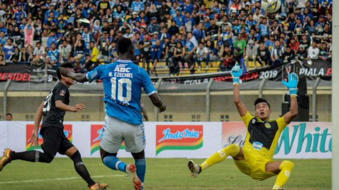 Duel Persib Bandung vs Tira Persikabo