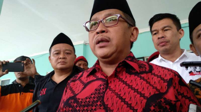Sekretaris TKN Joko Widodo-KH Maruf Amin, Hasto Kristiyanto