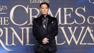 Keluar dari Film Fantastic Beast, Johnny Depp Tetap Dibayar Penuh