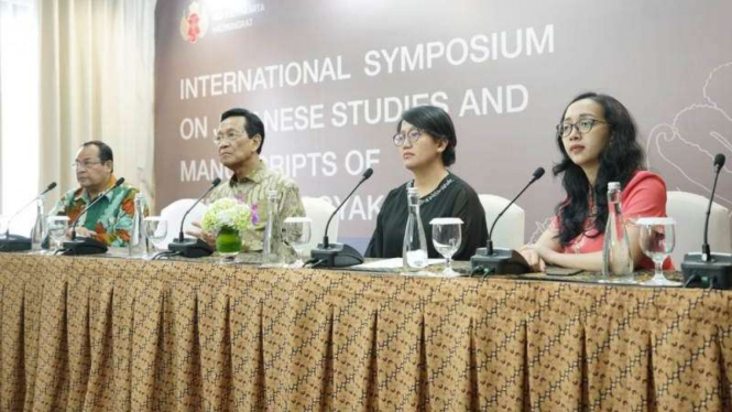 Sultan HB X saat jumpa pers di acara International Symposium on Javanese Studies