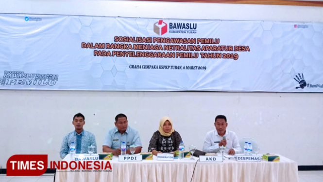 Sosialisasi Pemilu dalam Rangka Menjaga Netralitas Aparatur Desa Pada Penyelenggaraan Pemilu Tahun 2019, di Graha Cempaka KSPK Tuban, Rabu (06/03/2019) (FOTO: Safuwan/TIMES Indonesia)