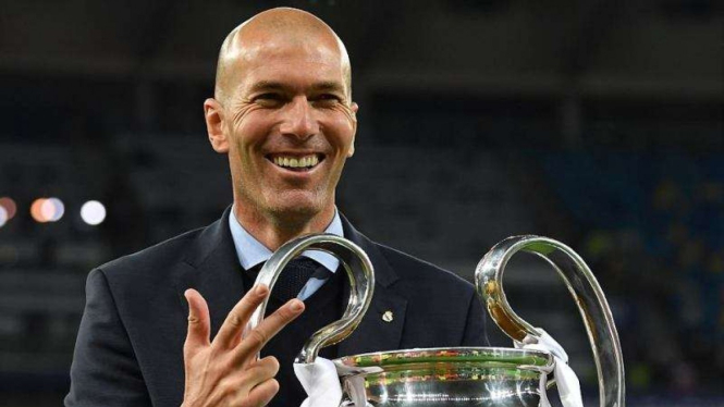 Zinedine Zidane kembali menangani Real Madrid