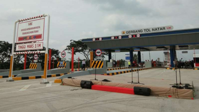 Jalan Tol Bakauheni-Terbanggi Besar.