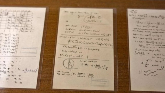 Pada salah satu catatannya, Einstein mengaku setelah 50 tahun menekuninya, dia tidak memahami sifat kuantum cahaya. - AFP