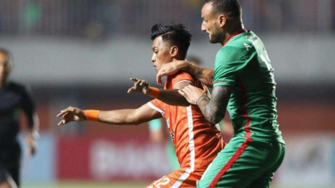 Duel Borneo FC vs PSS di Piala Presiden 2019.