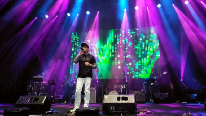 Rio Febrian di acara LifeChanger Concert