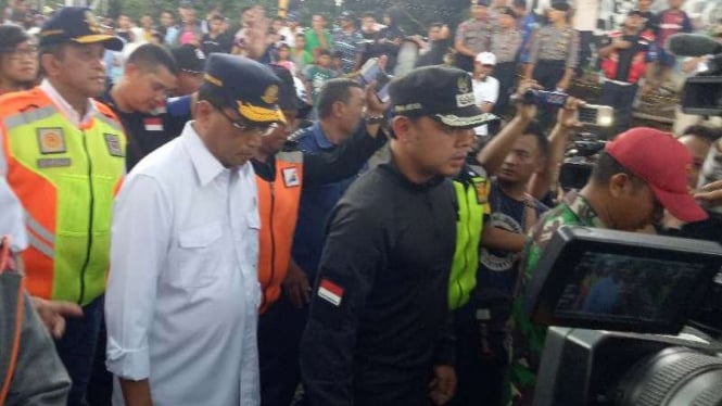 Menteri Perhubungan Budi Karya Sumadi bersama Wali Kota Bogor Bima Arya.