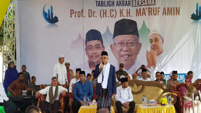 Cawapres 01 KH Ma'ruf Amin berkampanye bersama Bobby Nasution di Padang Lawas