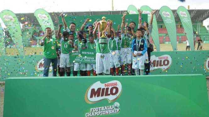 SDN 020584 Binjai juara MILO Football Championship 2019 Medan.