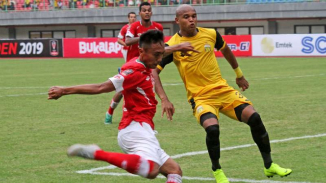 Semen Padang saat menghadapi Bhayangkara FC.