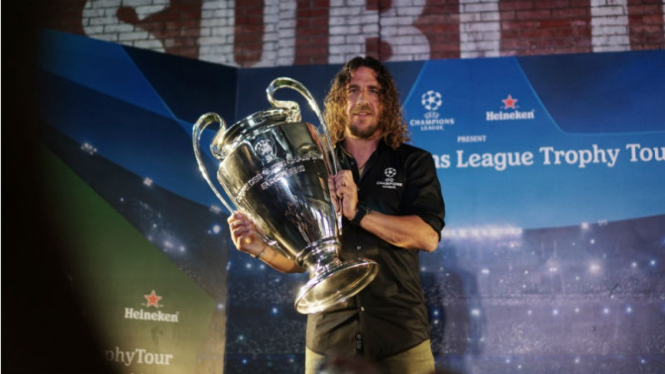 Legenda Barcelona, Carles Puyol, bawa Si Kuping Besar