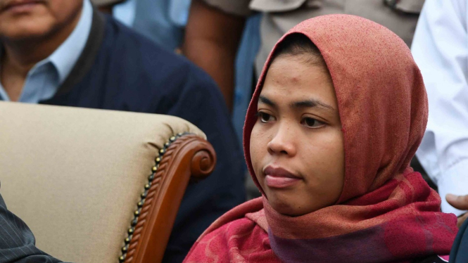 Siti Aisyah memberikan keterangan setibanya di Bandara Halim Perdanakusuma, Jakarta, Senin, 11 Maret 2019.