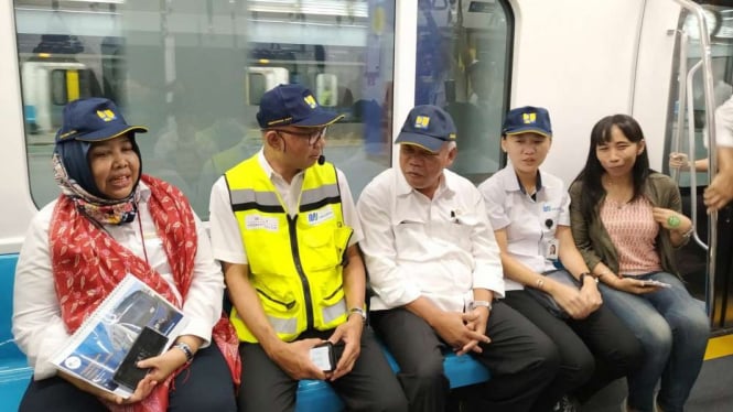 Menteri PUPR Basuki Hadimuljono dan Dirut MRT Jakarta William Sabandar.