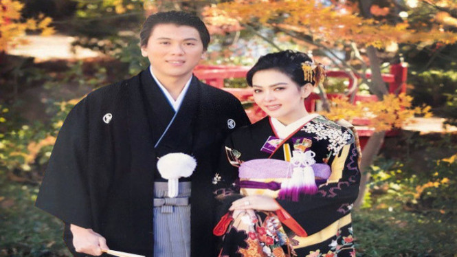 Unggah Video, Syahrini dan Reino Barack Jadi Sorotan