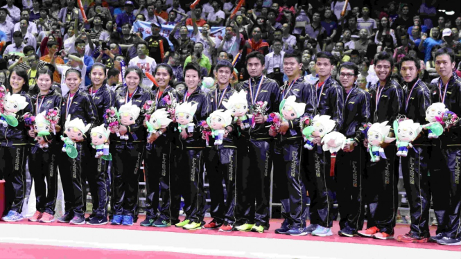 Tim bulutangkis Indonesia pada ajang Piala Sudirman 2015