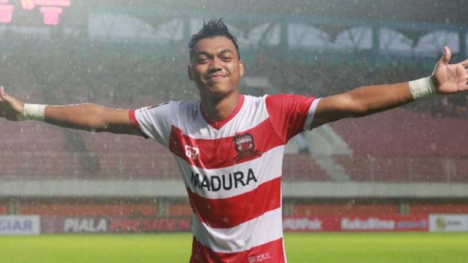 Pemain Madura United, Alfath Fathier.