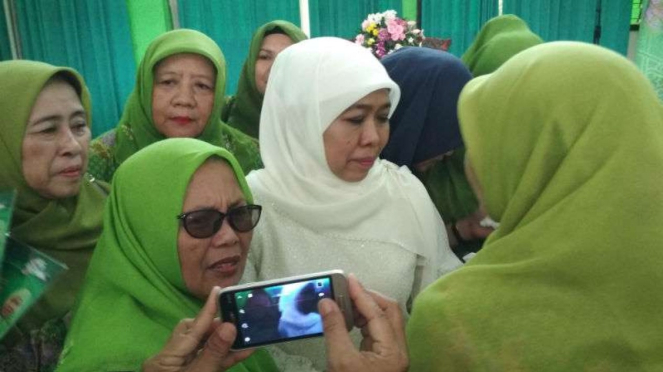 Gubernur Jawa Timur  Khofifah Indar Parawansa 