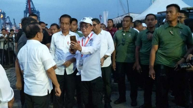 Presiden Jokowi di Pelabuhan Tanjung Priok Jakarta Utara.