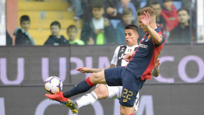 Duel Genoa vs Juventus.