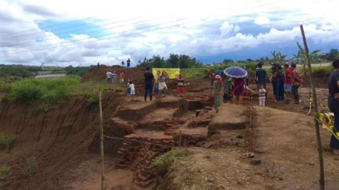 Eskavasi Situs Sekaran di kilometer 37 seksi lima proyek jalan Tol Malang-Pandaa