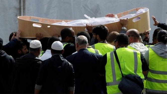 Pemakaman pertama para korban penembakan di dua masjid di Kota Christchurch, Selandia Baru, yang menewaskan 50 orang, sedang berlangsung.-Reuters