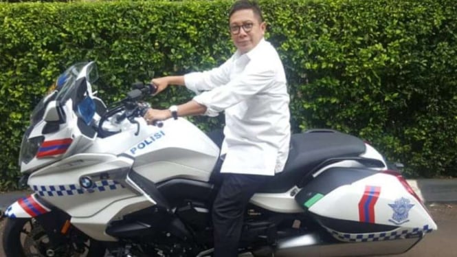 Menteri Agama, Lukman Saifuddin naik motor gede