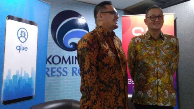 Co-founder dan CTO Qlue, Andre Hutagalung (kiri) dan Dirjen Aptika Kominfo, Semuel Abrijani Pangerapan di Gedung Kominfo, Jakarta, Rabu, 20 Maret 2019.
