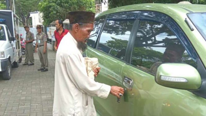 Viral Pengemis Kaya Bermobil di Bogor,  