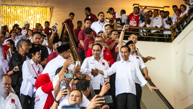 sorot relawan jokowi Projo