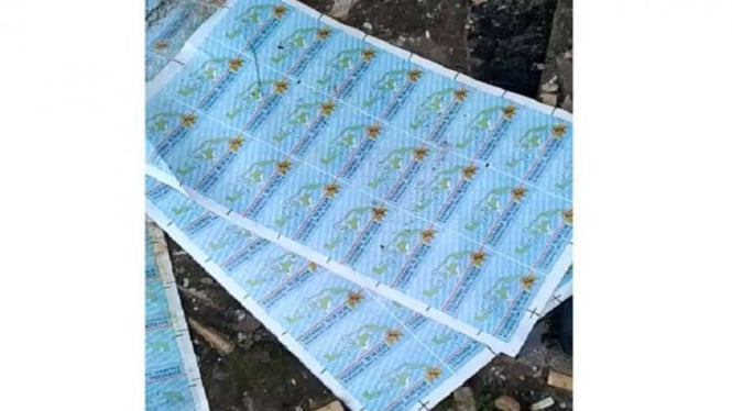 Lembaran lapisan blanko e-KTP ditemukan di Cimanggis Depok