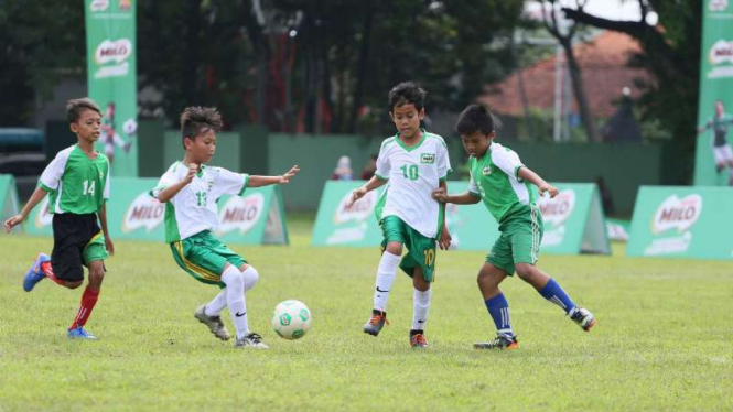 Semarak MILO Football Championship di Surabaya.