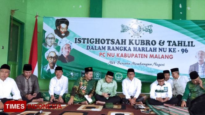 Ketua Umum PKB, H Muhaimin Iskandar menghadiri acara Istigatsah Kubra dan Tahlil dalam rangka Harlah ke 96 NU yang digelar di kantor PCNU Kabupaten Malang, di Kepanjen, Minggu (24/3/2019) pagi. (FOTO: Gilang/TIMES Indonesia)