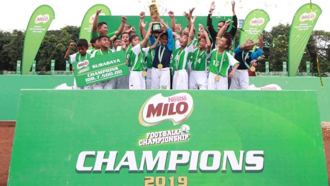 SDN Bandung Rejosari 1 Malang Juara MILO Football Championship 2019 Surabaya