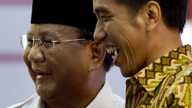 Calon Presiden Prabowo Subianto dan calon presiden Joko Widodo, 22 Juni 2014.-ROMEO GACAD/AFP