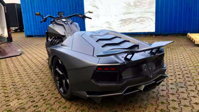  Moge Roda Tiga  Ini Pakai Bodi Lamborghini Aventador VIVA