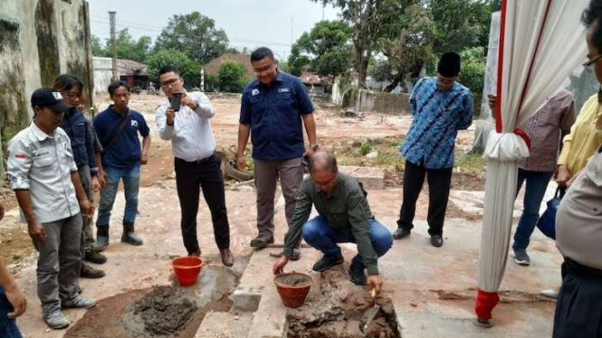 Peletakan batu pertama Luminor Hotel Purwokerto.