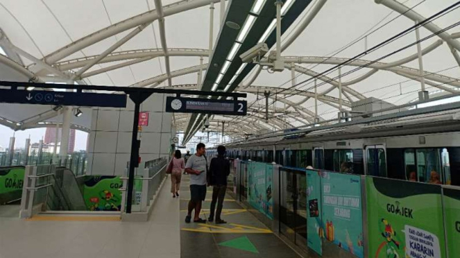 Suasana di Stasiun MRT Fatmawati, Jakarta