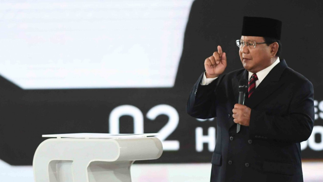 Capres nomor urut 02 Prabowo Subianto mengikuti debat capres putaran keempat di Hotel Shangri La, Jakarta, Sabtu, 30 Maret 2019.