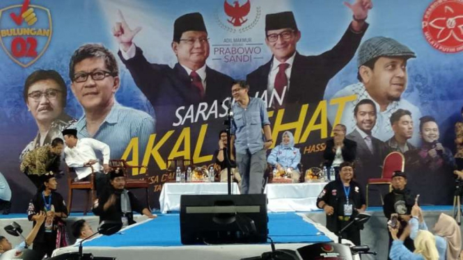 Rocky Gerung di acara Sarasehan Akal Sehat di GOR Bulungan, Jakarta Selatan.