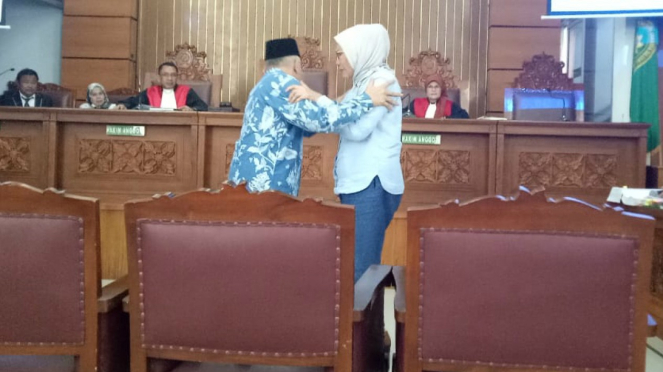 Ratna Sarumpaet usai sidang temui Amien Rais.