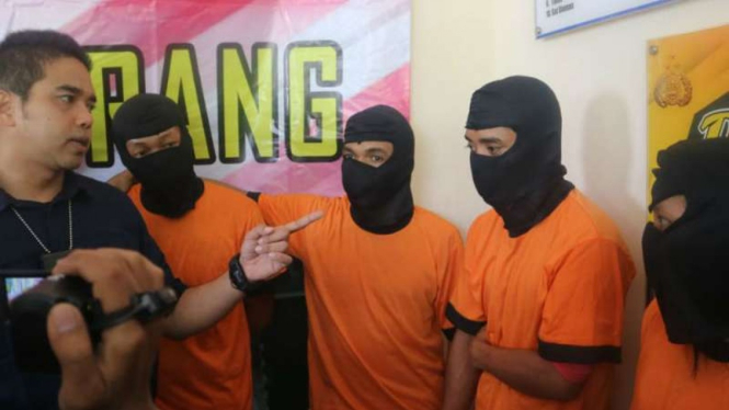 Kernet pelaku pembunuh sopir diamankan di Polres Tangerang.