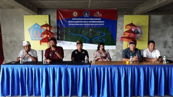 Konferensi pers kampung bola internasional di Bali
